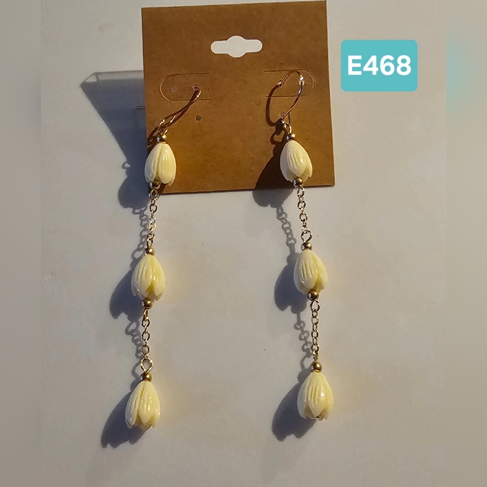 E468 long 3 pikake earrings l